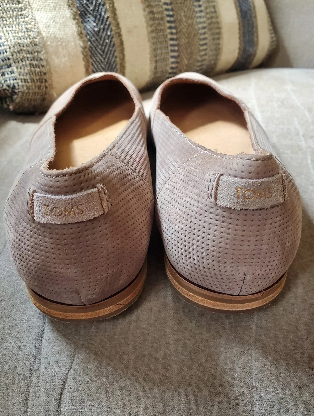 Toms Womens Julie Suede Flats Color: Taupe Grey Size 8.5
